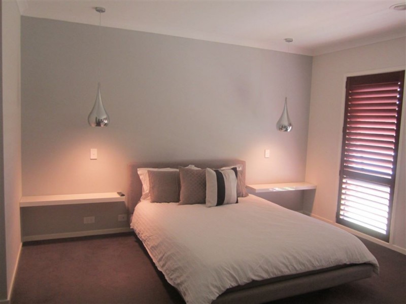 13 Peregrine Street, Cranbourne North VIC 3977