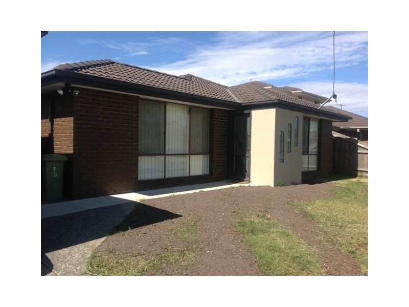 14 Willora Crescent, Cranbourne West VIC 3977