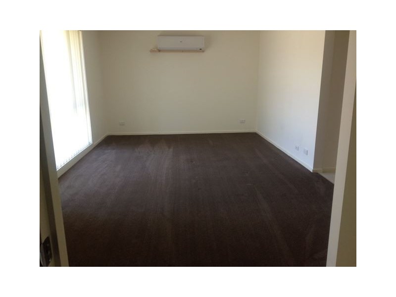 14 Willora Crescent, Cranbourne West VIC 3977