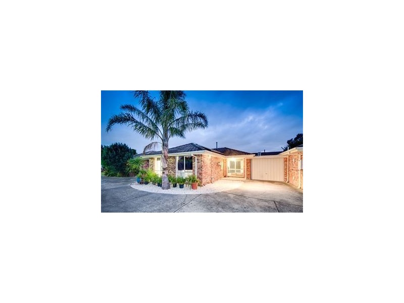 2/23 William Street, Cranbourne VIC 3977