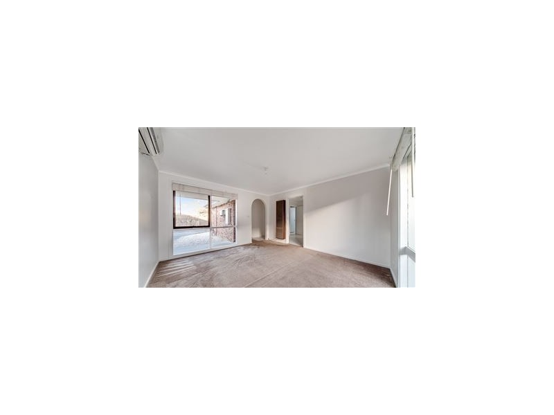2/23 William Street, Cranbourne VIC 3977