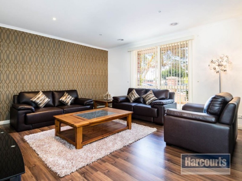 2/27-29 Bakewell Street, Cranbourne VIC 3977