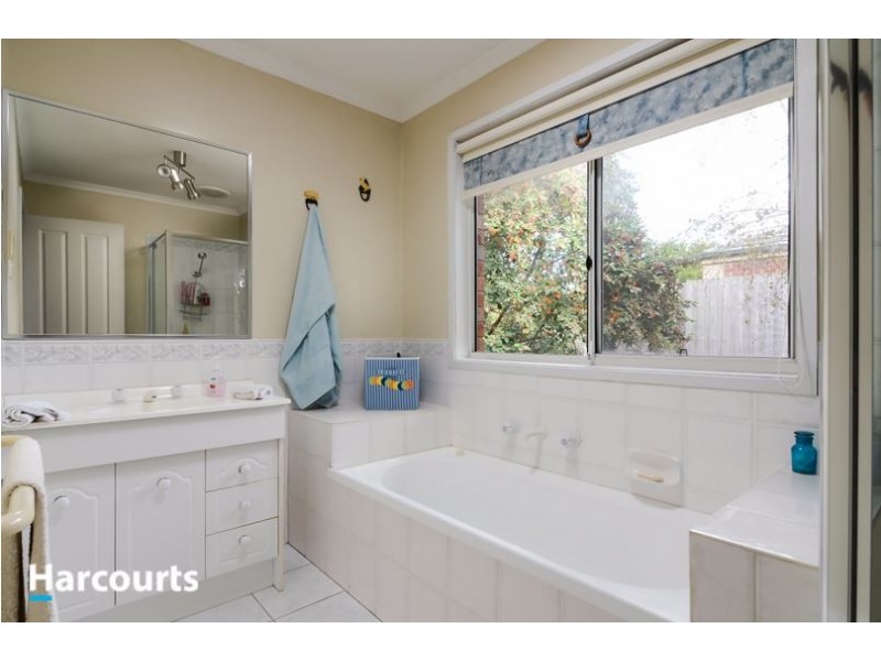 71 The Promenade, Narre Warren South VIC 3805
