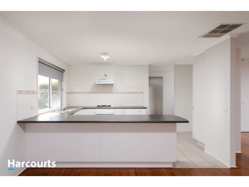 1 Ovata Place, Cranbourne West VIC 3977