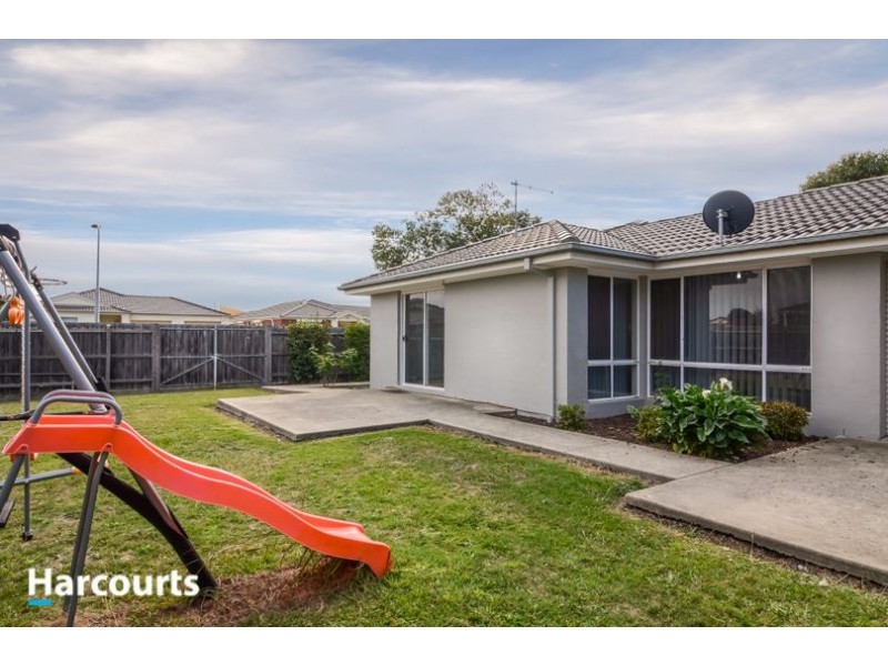 1 Ovata Place, Cranbourne West VIC 3977