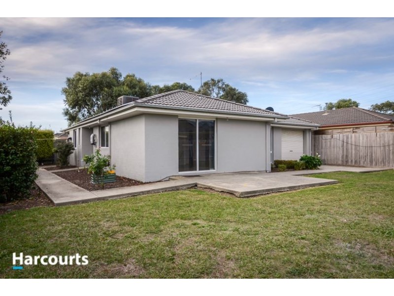 1 Ovata Place, Cranbourne West VIC 3977