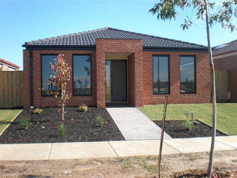 31 Bushranger Boulevard, Cranbourne East VIC 3977