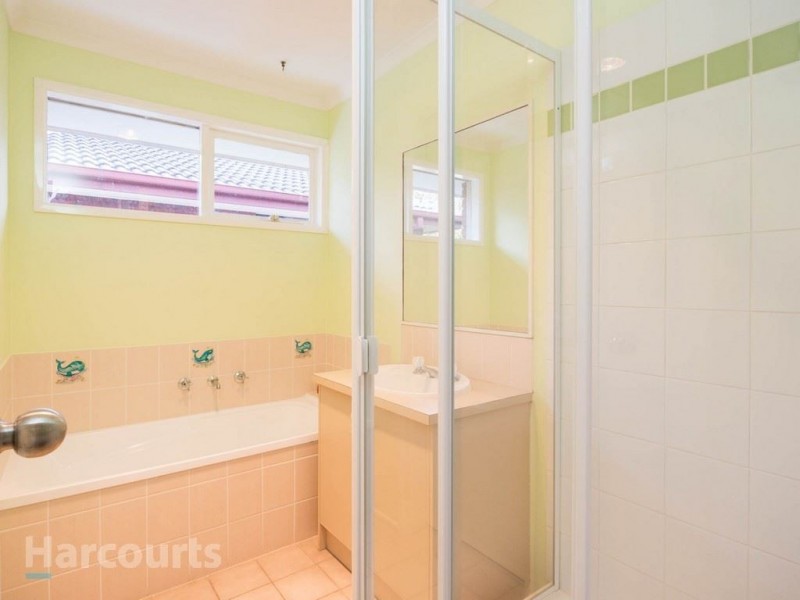 14 Ellindale Close, Hampton Park VIC 3976