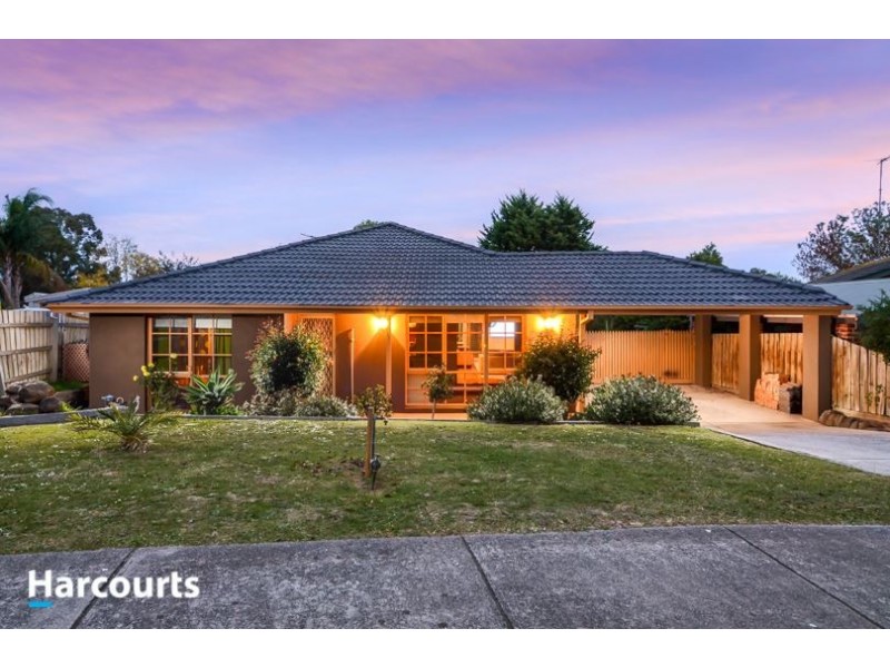 61 Ravensthorpe Crescent, Narre Warren VIC 3805