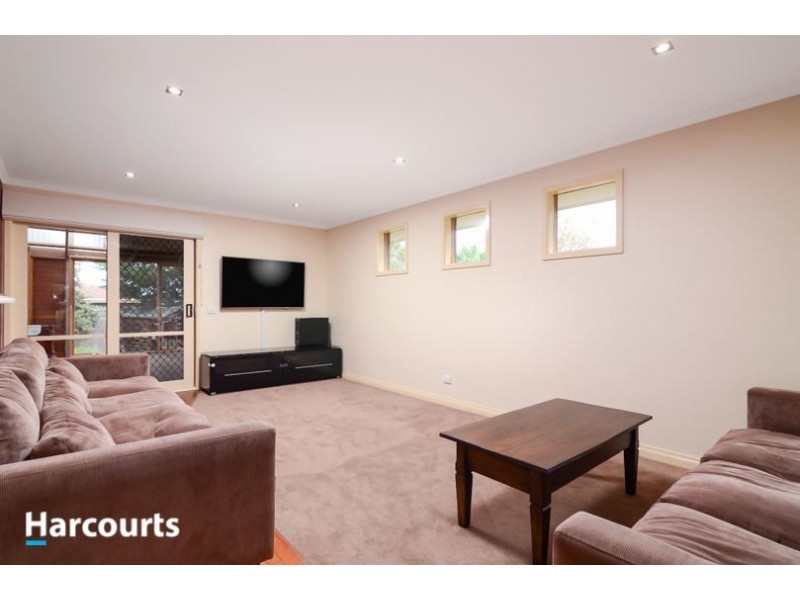 61 Ravensthorpe Crescent, Narre Warren VIC 3805