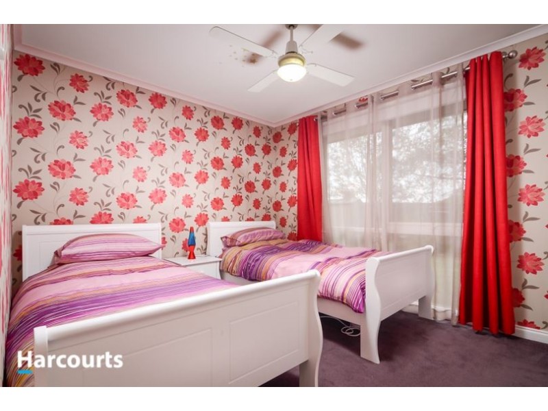 61 Ravensthorpe Crescent, Narre Warren VIC 3805