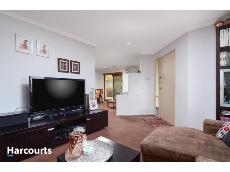 8 Karen Close, Narre Warren South VIC 3805