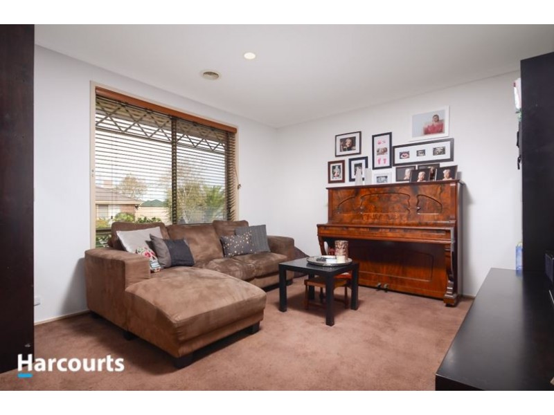 8 Karen Close, Narre Warren South VIC 3805