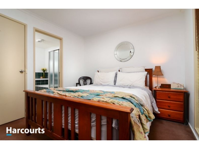 8 Karen Close, Narre Warren South VIC 3805