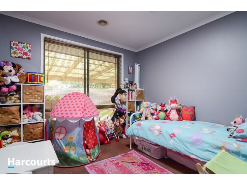 8 Karen Close, Narre Warren South VIC 3805