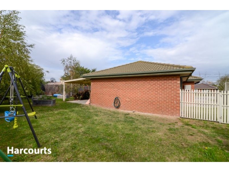 8 Karen Close, Narre Warren South VIC 3805
