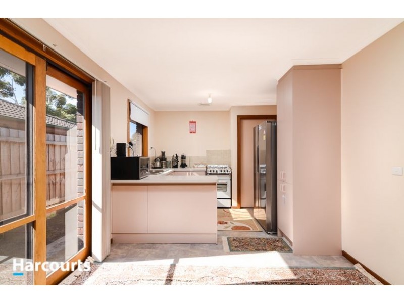 2/26 Elizabeth Street, Cranbourne North VIC 3977