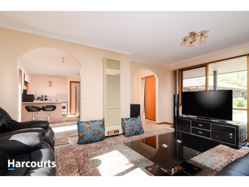 2/26 Elizabeth Street, Cranbourne North VIC 3977