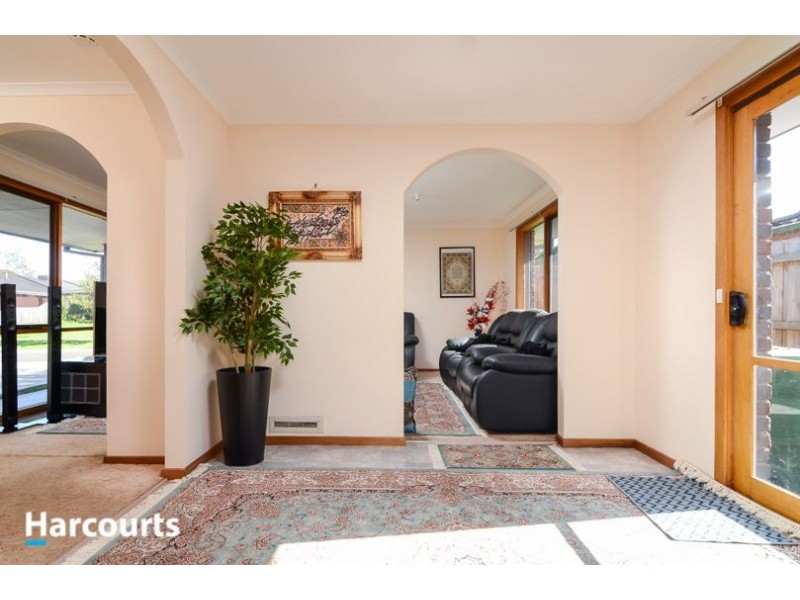 2/26 Elizabeth Street, Cranbourne North VIC 3977