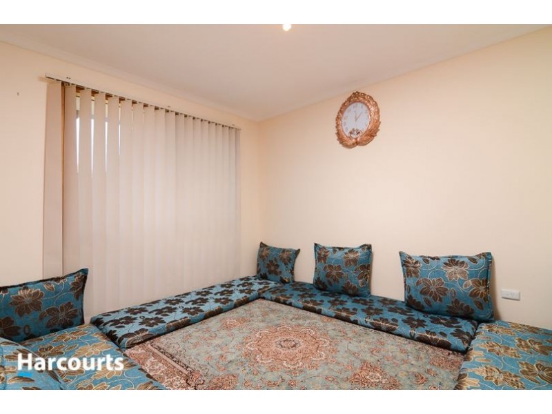 2/26 Elizabeth Street, Cranbourne North VIC 3977