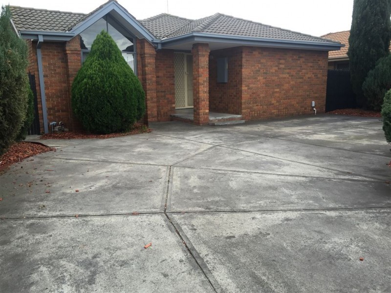 19 England Walk, Narre Warren South VIC 3805