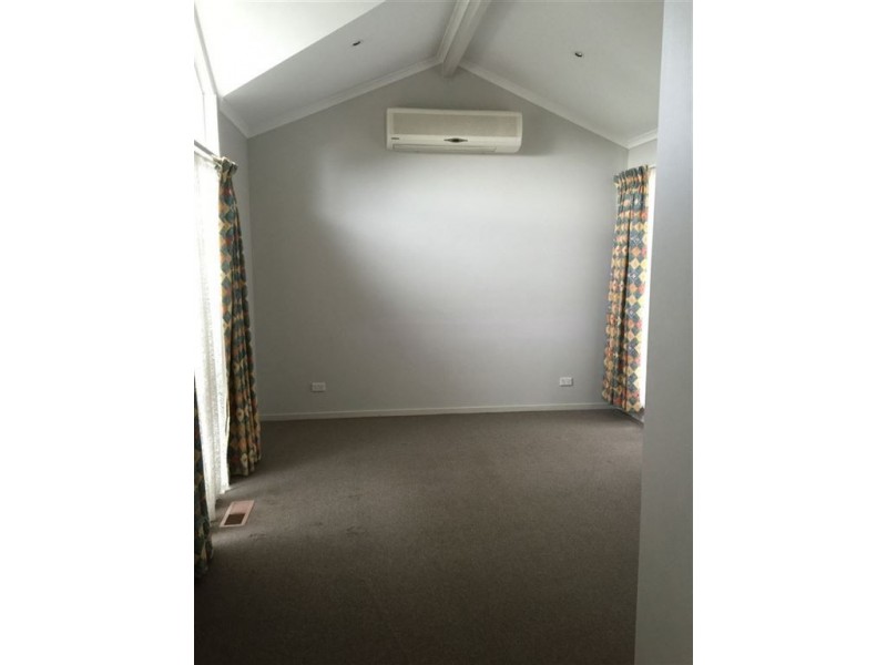 19 England Walk, Narre Warren South VIC 3805