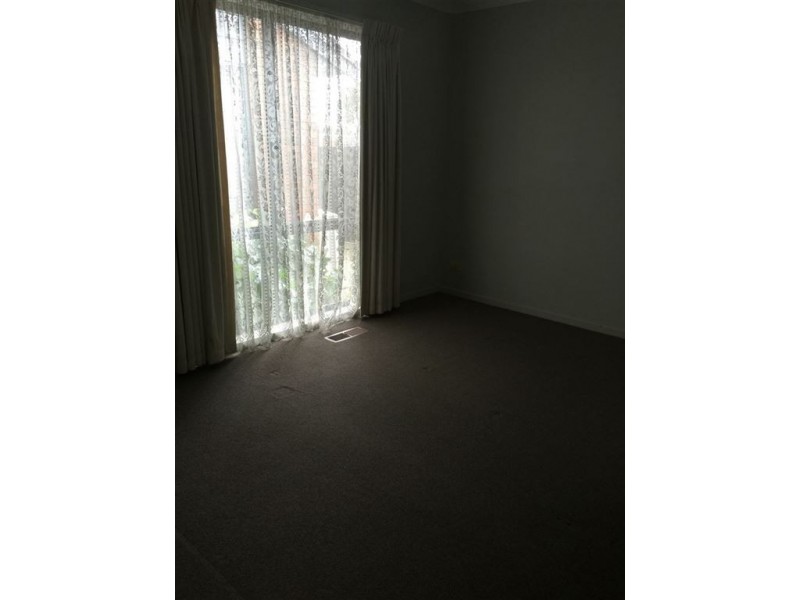 19 England Walk, Narre Warren South VIC 3805