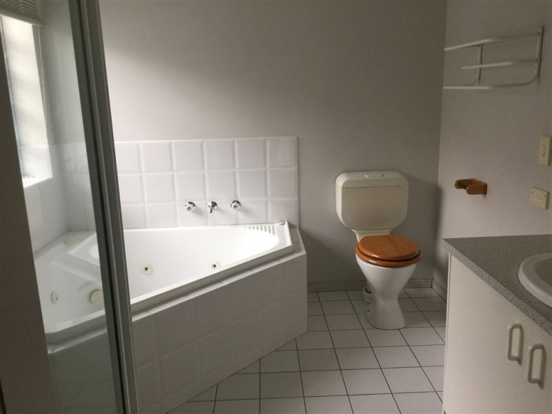 19 England Walk, Narre Warren South VIC 3805