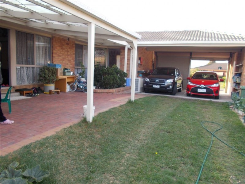 2 Princess Maria Place, Hampton Park VIC 3976