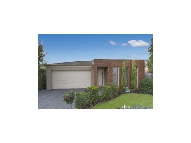 58 Tyndall Street, Cranbourne East VIC 3977