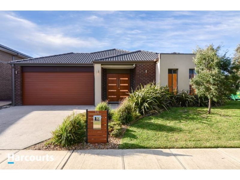 18 Datura Avenue, Cranbourne North VIC 3977