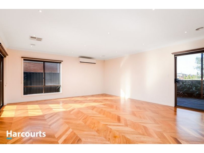 18 Datura Avenue, Cranbourne North VIC 3977