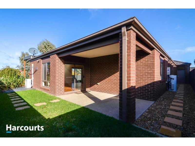 18 Datura Avenue, Cranbourne North VIC 3977