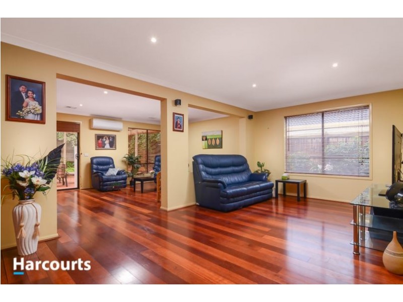 94 Robinswood Parade, Narre Warren South VIC 3805