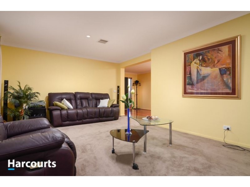 94 Robinswood Parade, Narre Warren South VIC 3805