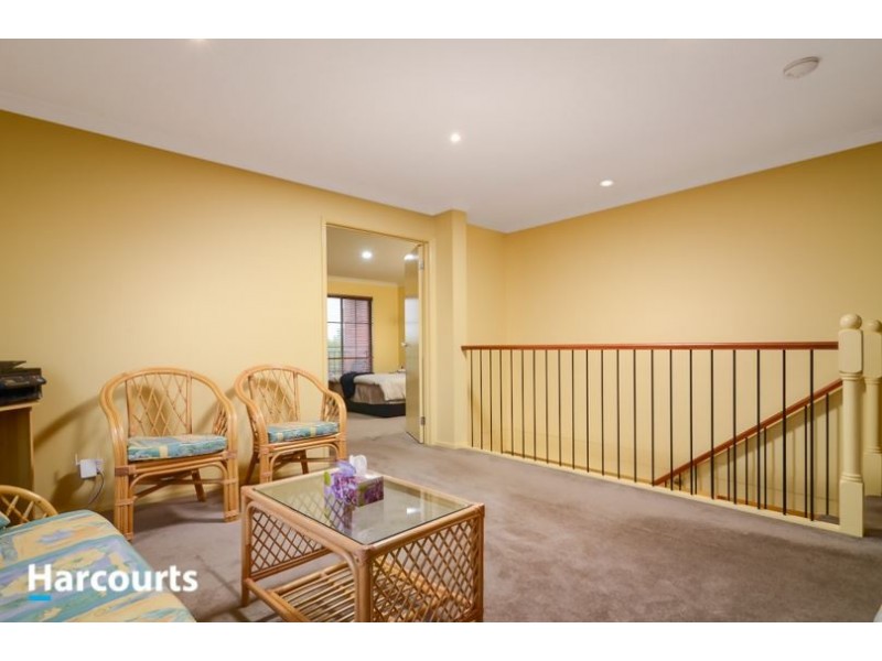 94 Robinswood Parade, Narre Warren South VIC 3805