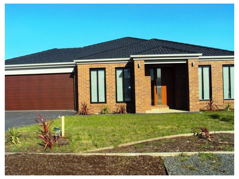 9 Bermerale Court, Berwick VIC 3806