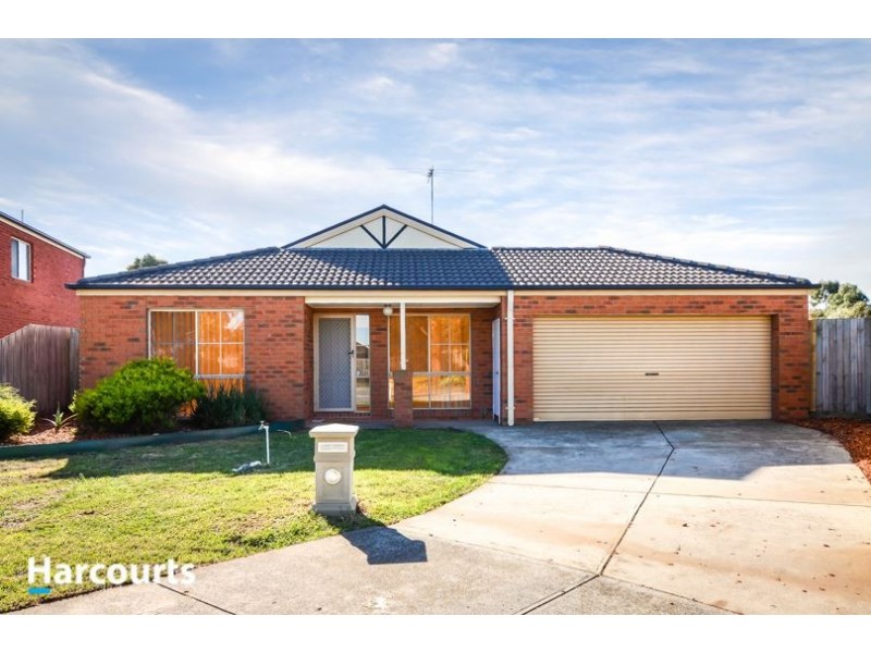 4 Dingle Court, Berwick VIC 3806