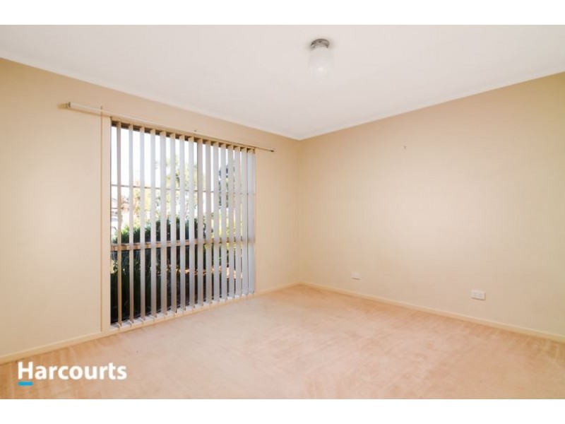 4 Dingle Court, Berwick VIC 3806