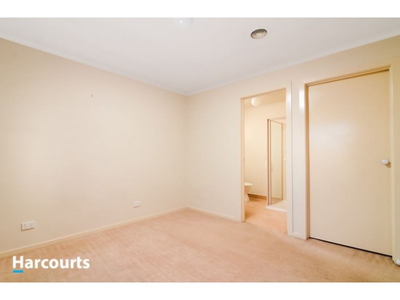 4 Dingle Court, Berwick VIC 3806