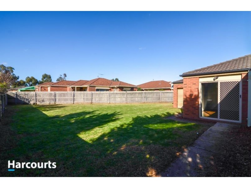 4 Dingle Court, Berwick VIC 3806