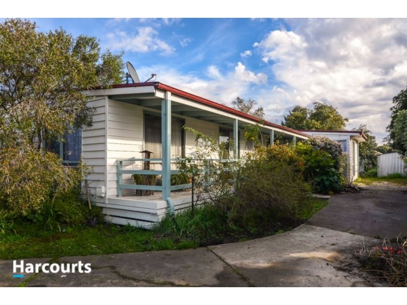 26 Woodlands Crs, Narre Warren VIC 3805