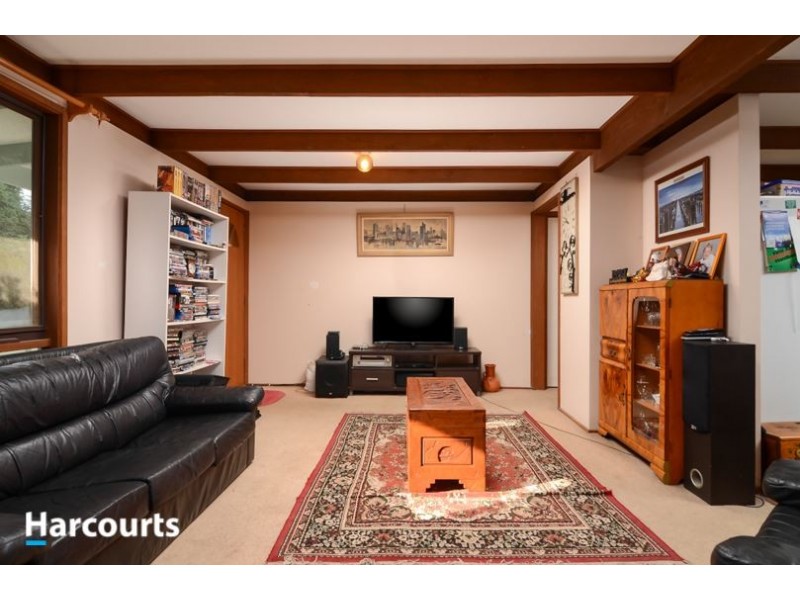 26 Woodlands Crs, Narre Warren VIC 3805