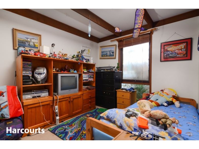 26 Woodlands Crs, Narre Warren VIC 3805