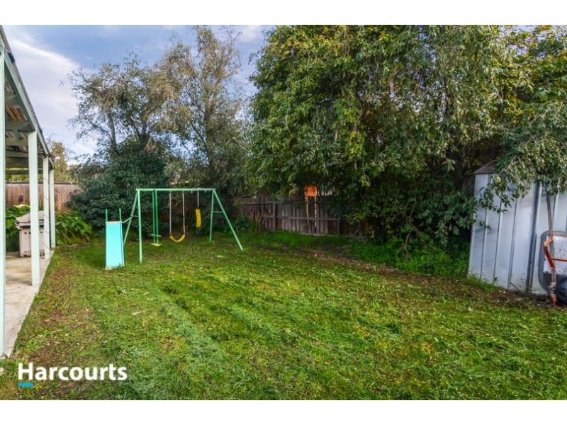 26 Woodlands Crs, Narre Warren VIC 3805