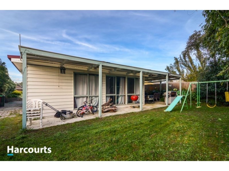26 Woodlands Crs, Narre Warren VIC 3805