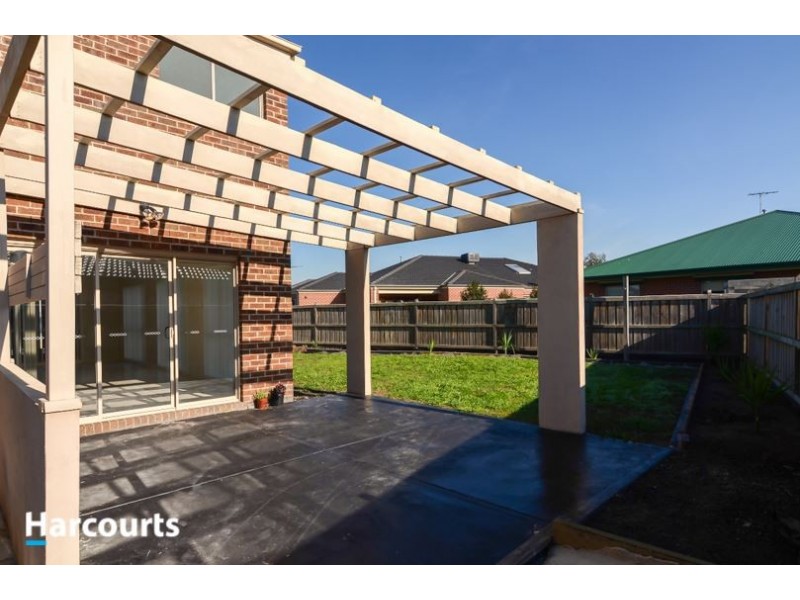 72 Mountainview Boulevard, Cranbourne North VIC 3977