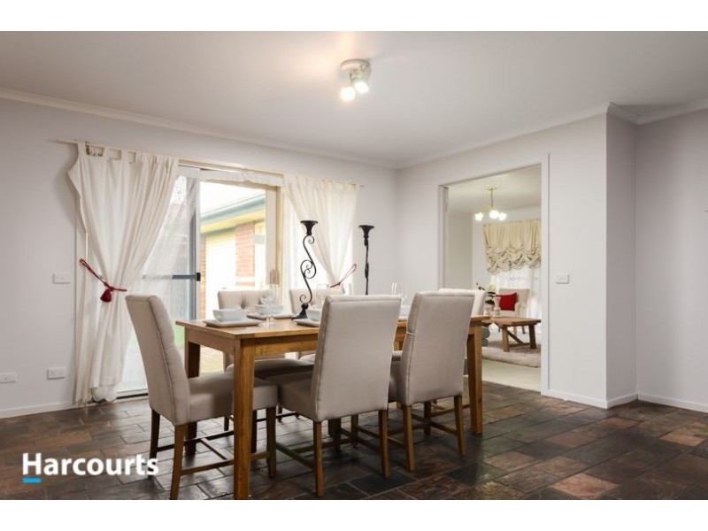 89 Courtenay Avenue, Cranbourne North VIC 3977