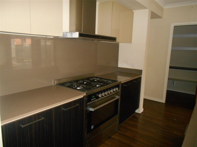 12 Falabela Road, Clyde North VIC 3978