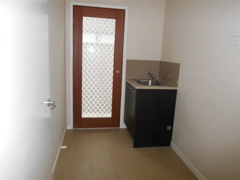 12 Falabela Road, Clyde North VIC 3978